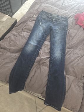 Buckle Women's Dark Blue Straight Leg Jeans